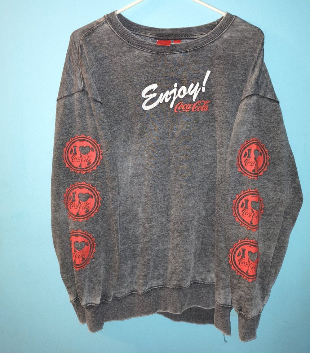 Coca-Cola Vintage-style Gray acid-wash Crewneck Sweatshirt (Sz L) Graphics Logo